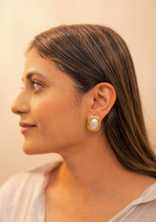 Empress Glow Pearl Earrings