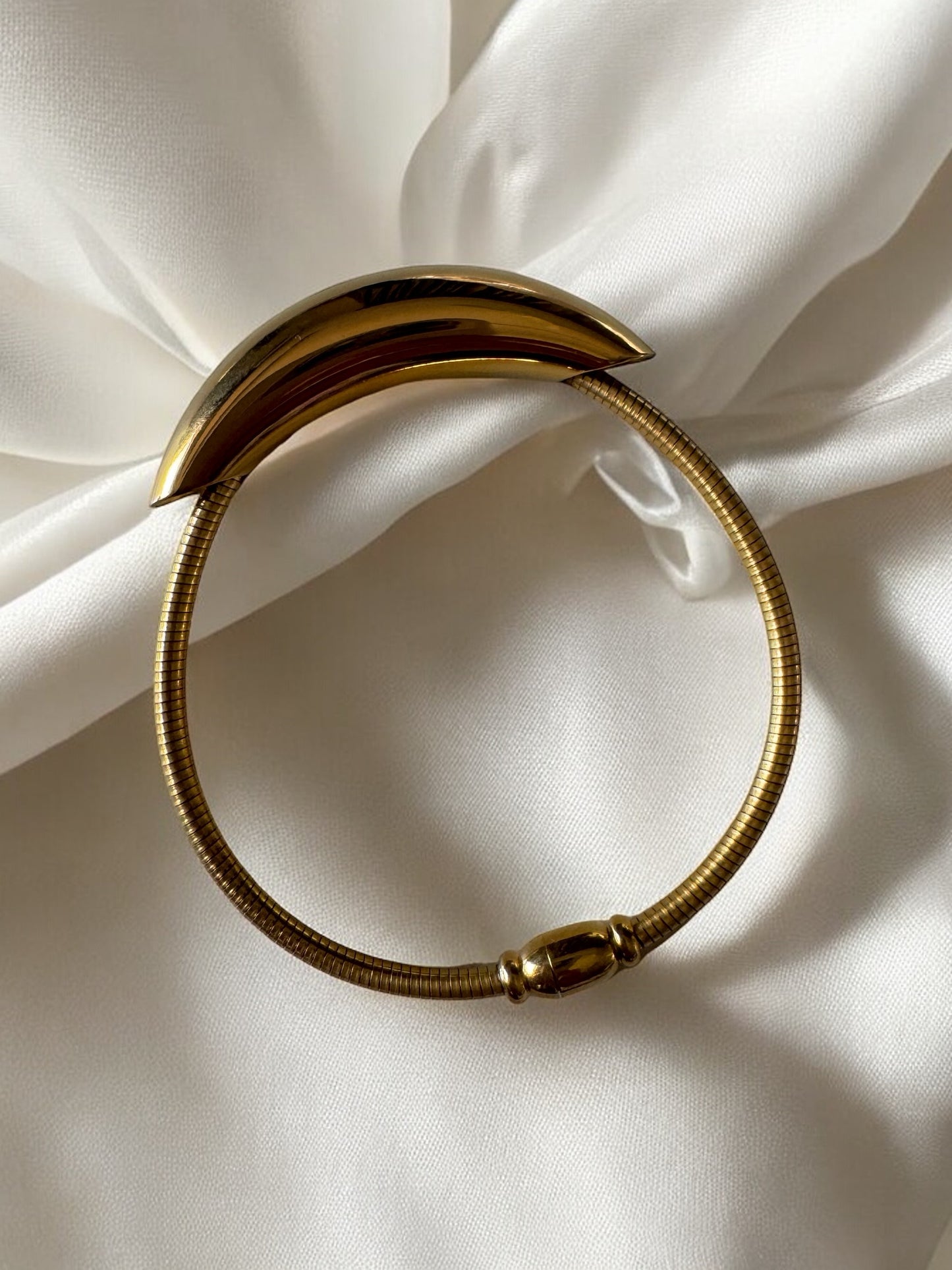 Vaci Street Golden Bracelet