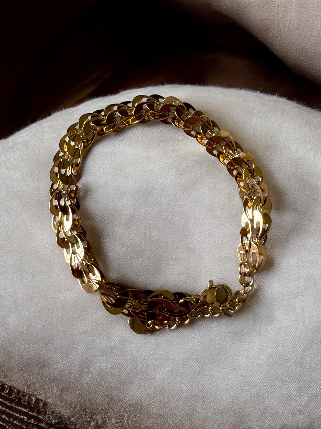 Wisteria Way Golden Bracelet