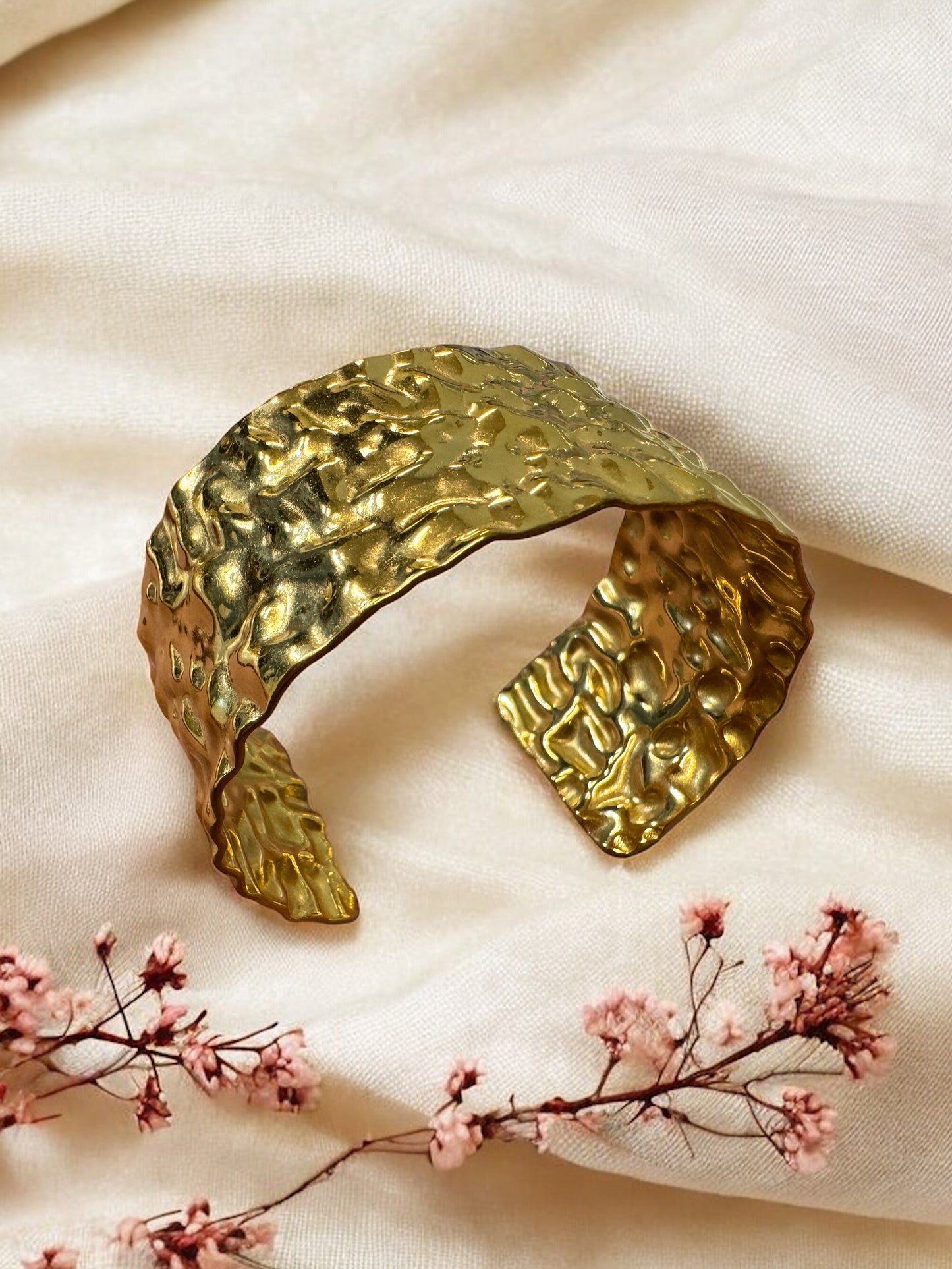 Zinfandel Lane Golden Cuff