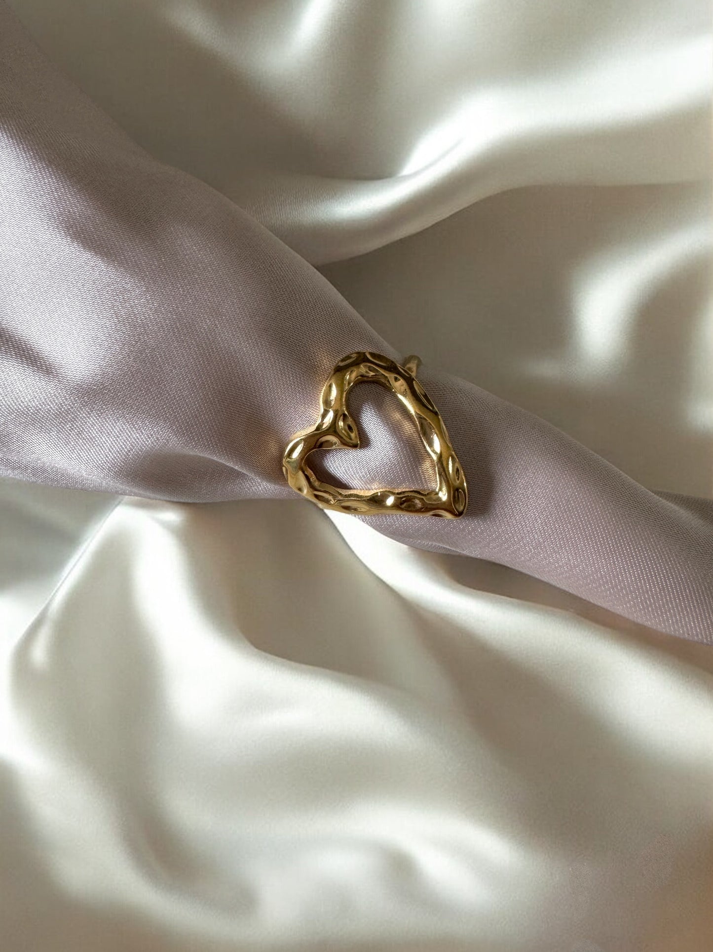 Sucre Regal Heart Ring