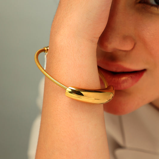 Vaci Street Golden Bracelet