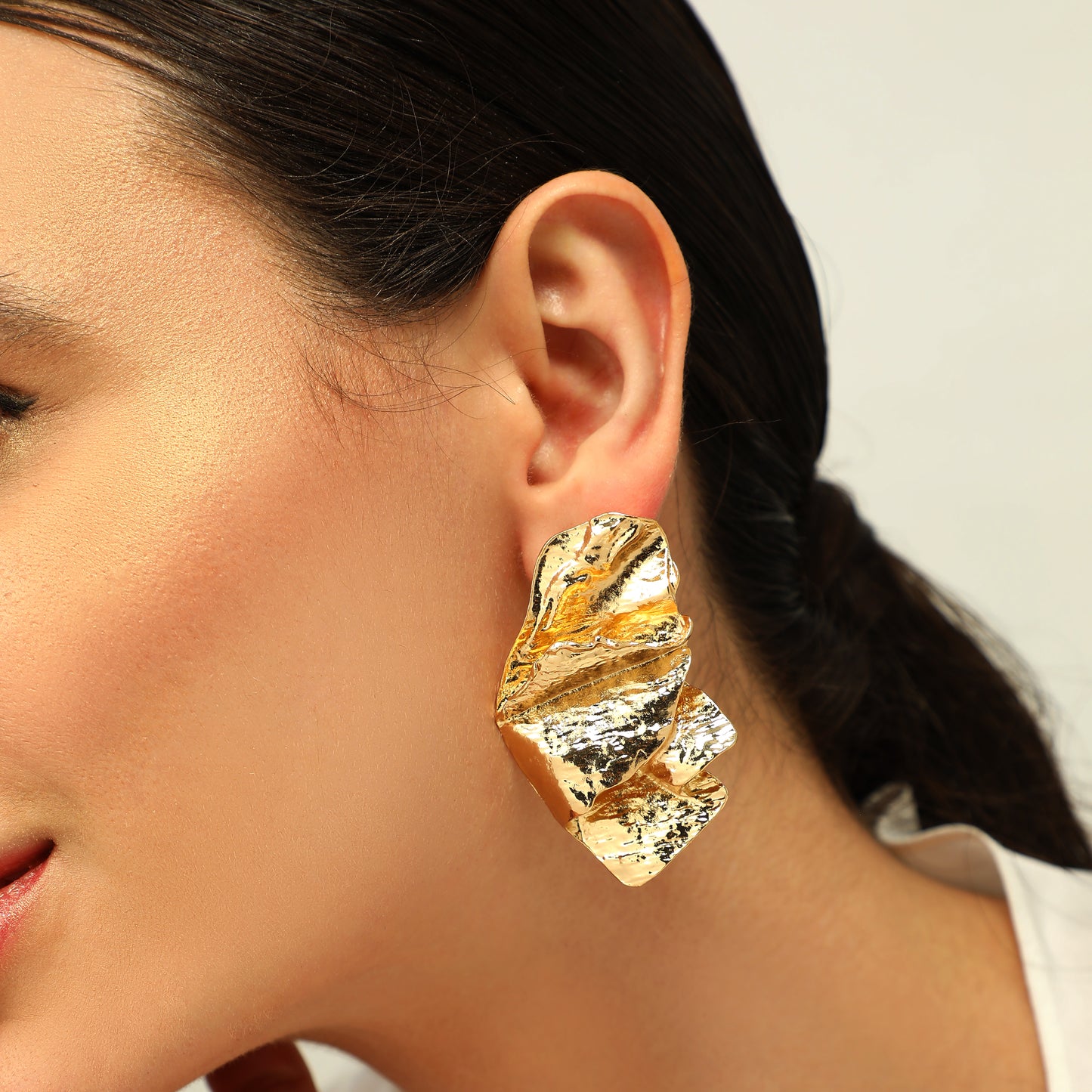Lustre Lane Textured Earrings