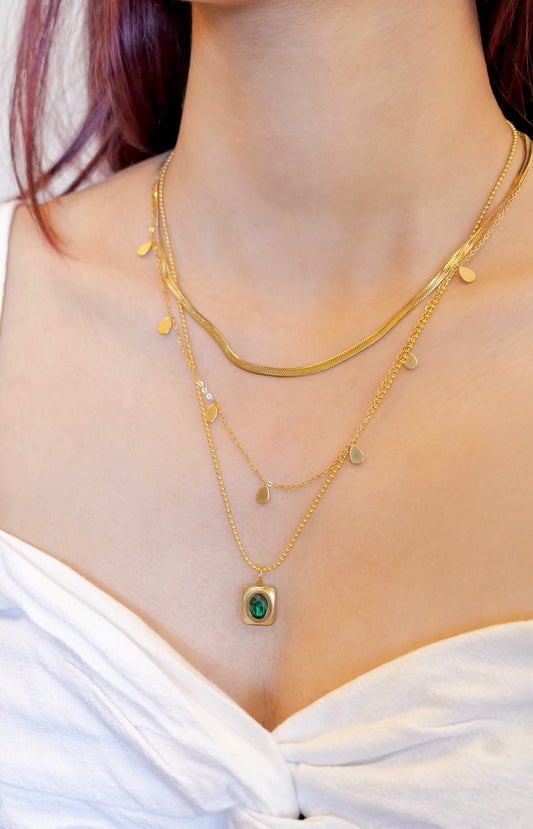 Emerald Essence Pendant Necklace Set