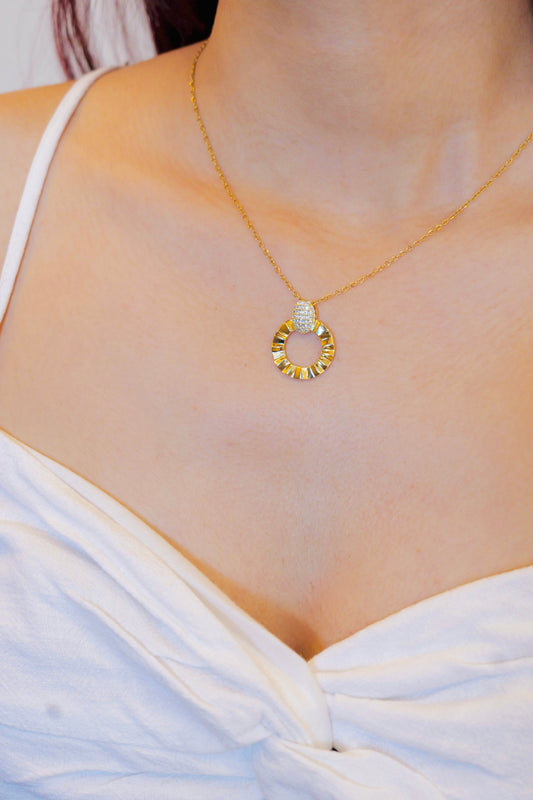 Radiance Unbound Pendant Necklace Set