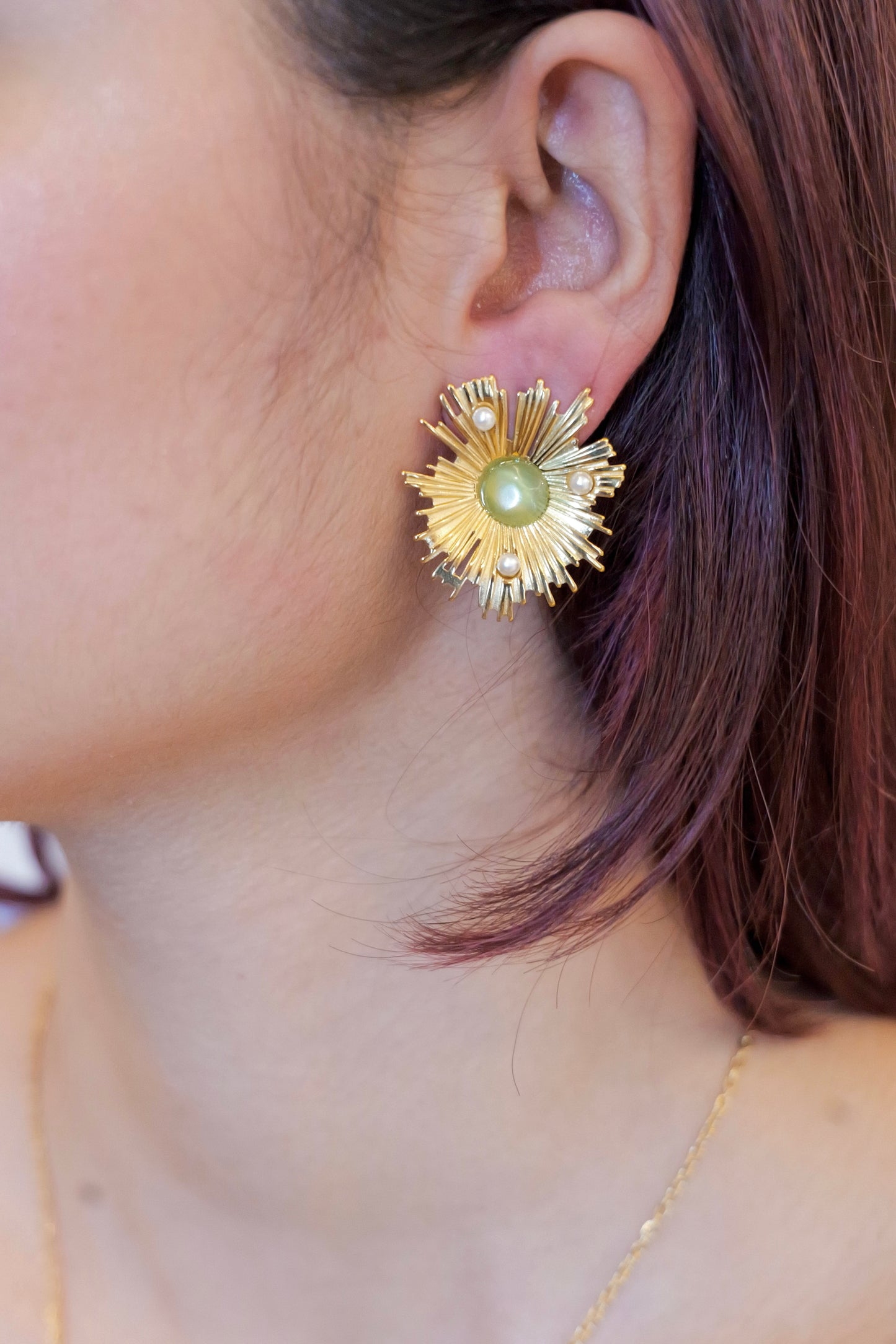 Solara Radiance Pendant Set with Bracelet