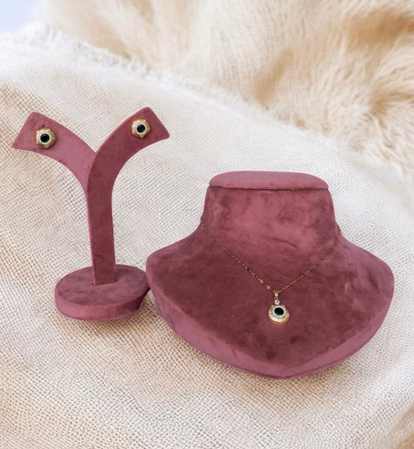 Zenith Glow Pendant Necklace Set