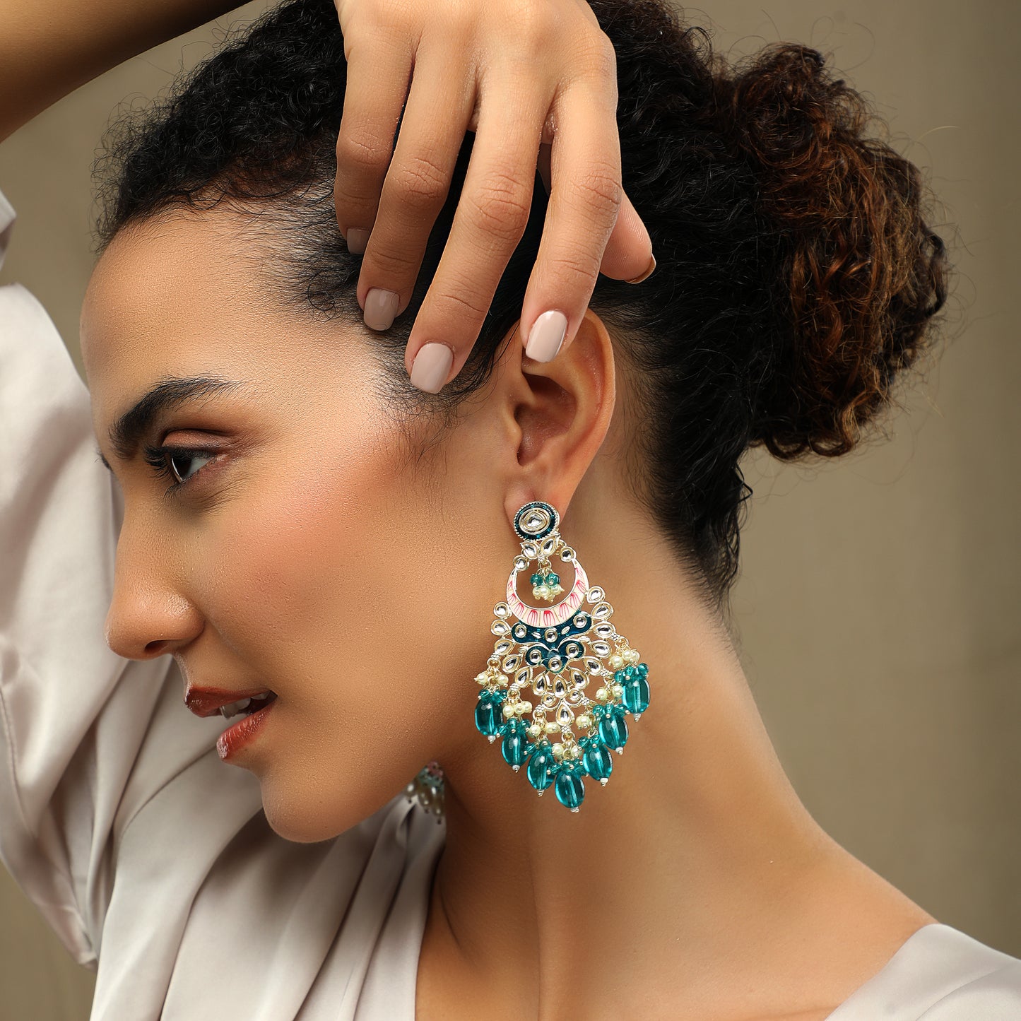 Shiddat Kundan Chand Earring