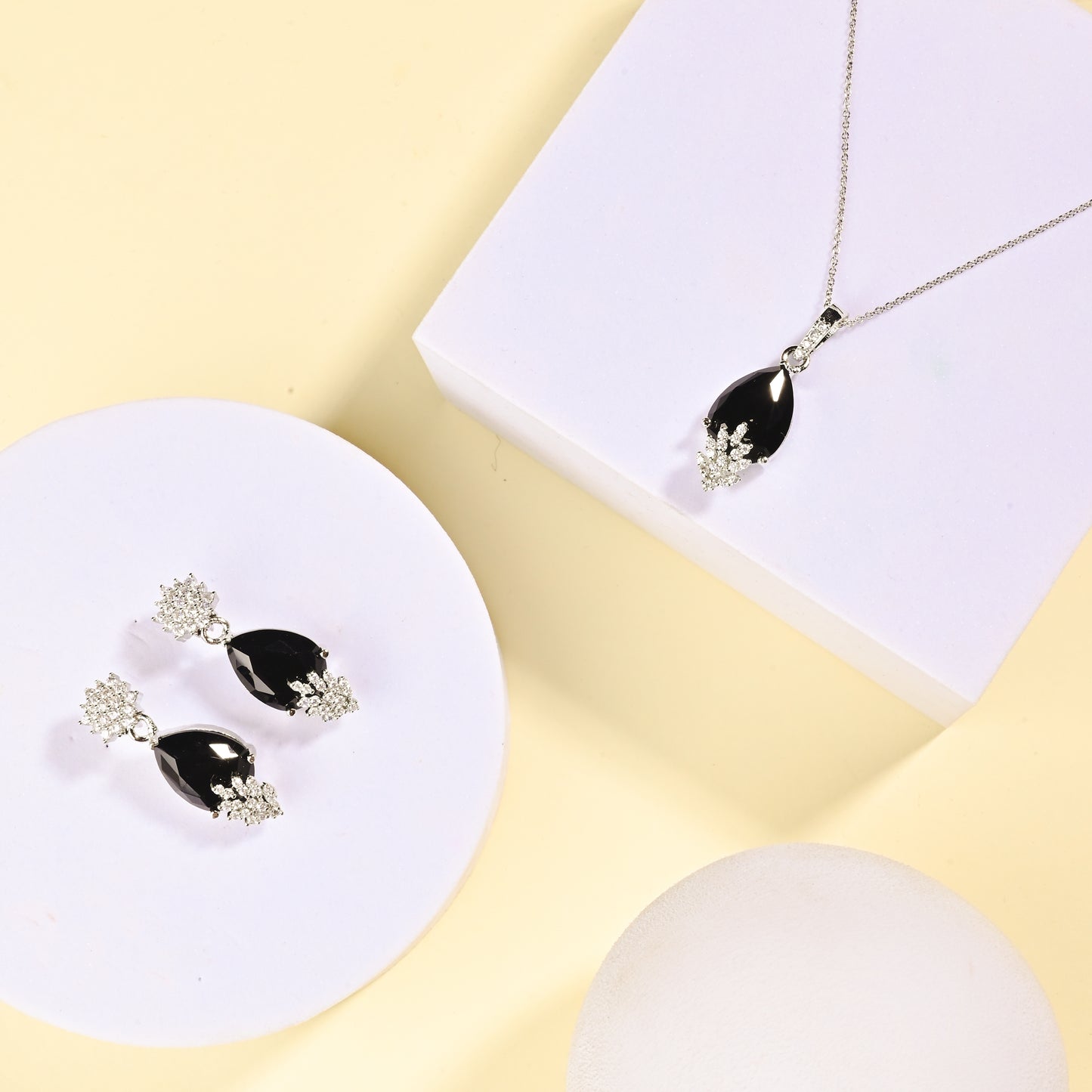Callas Pendant Set (Chain Not Included)