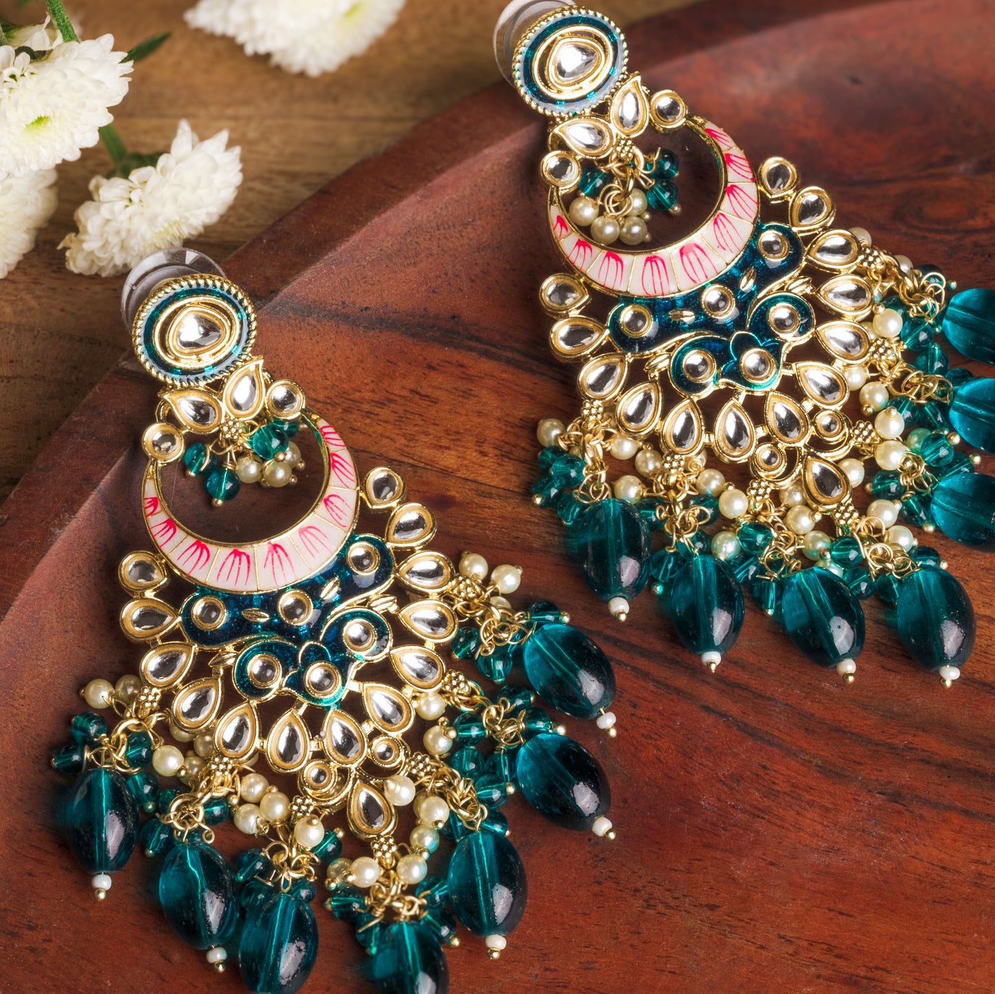 Shiddat Kundan Chand Earring