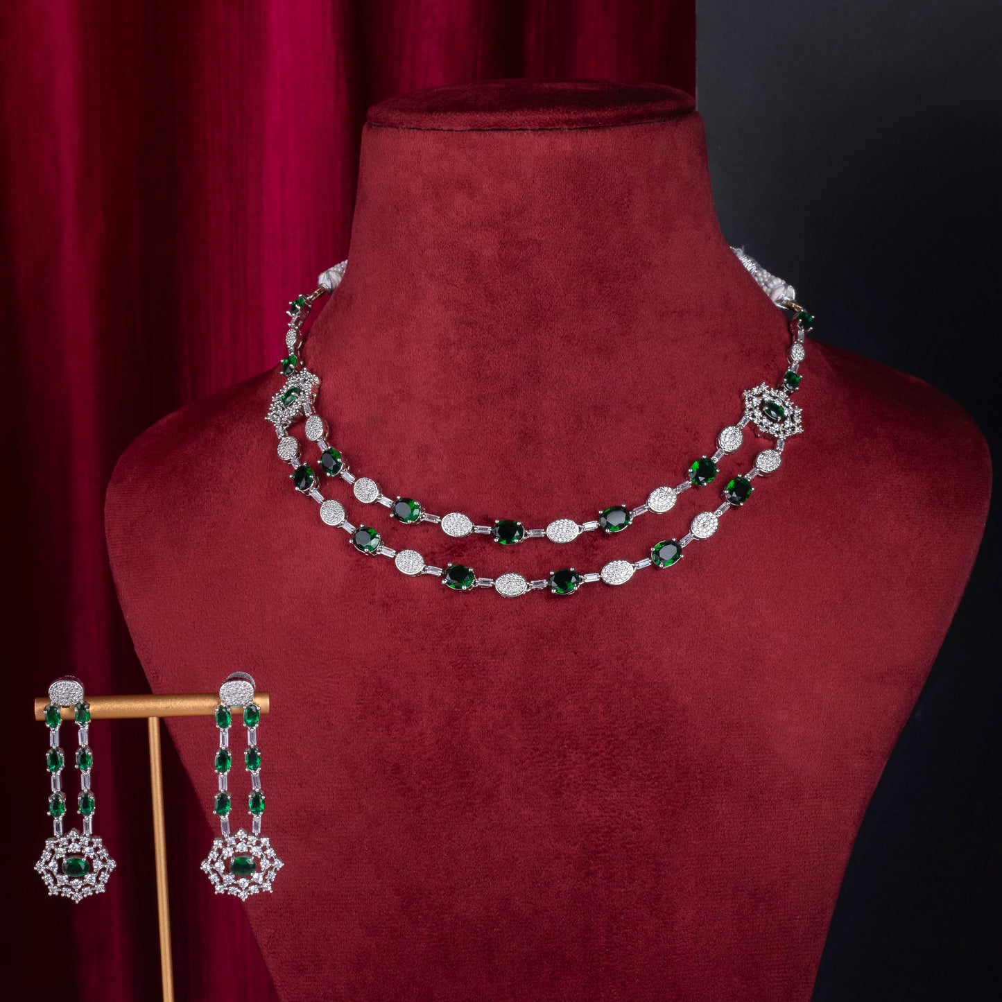 Glamour Green Diamond Necklace Set