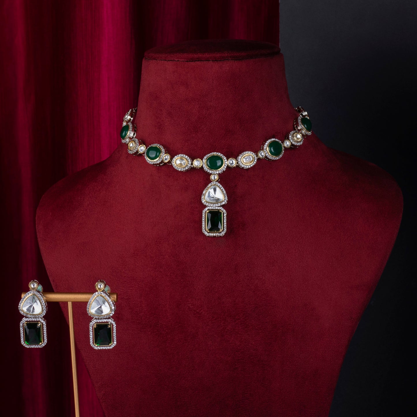 Tamaya Emerald White Polki Necklace Set