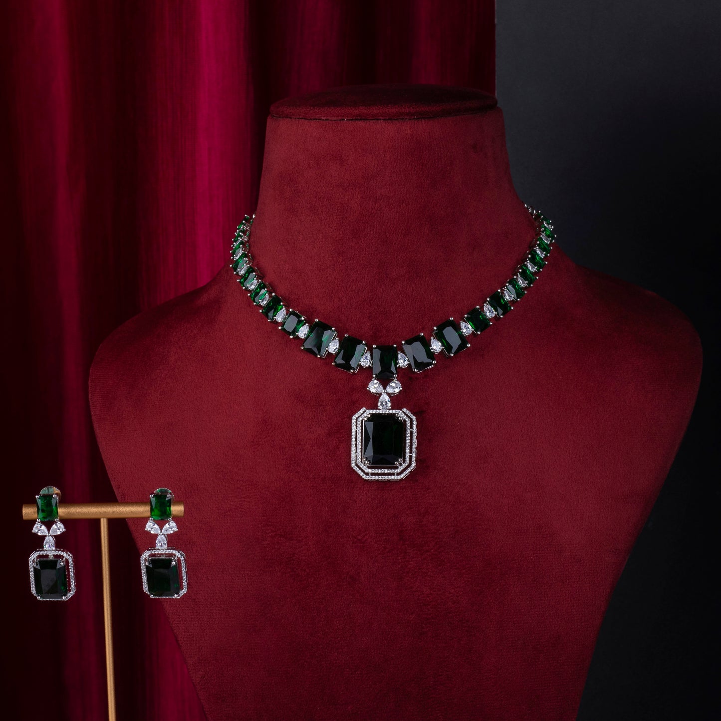 Twinkling Twilight Necklace Set