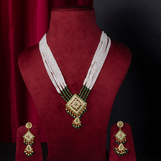Khwaab White Beaded Emerald Jadau Choker Set