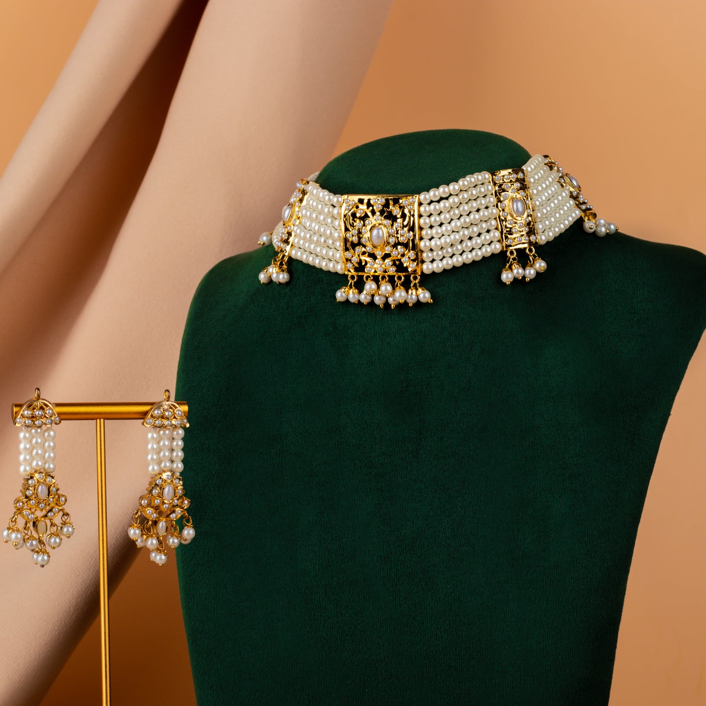 Dhara Beaded Precious Stones Jadau Set