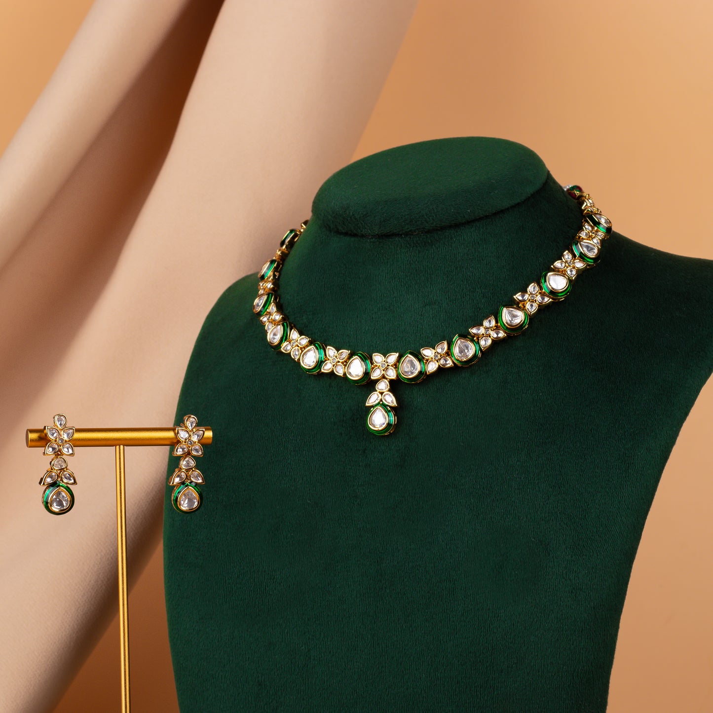 Ina Polki Embellished Kundan Set