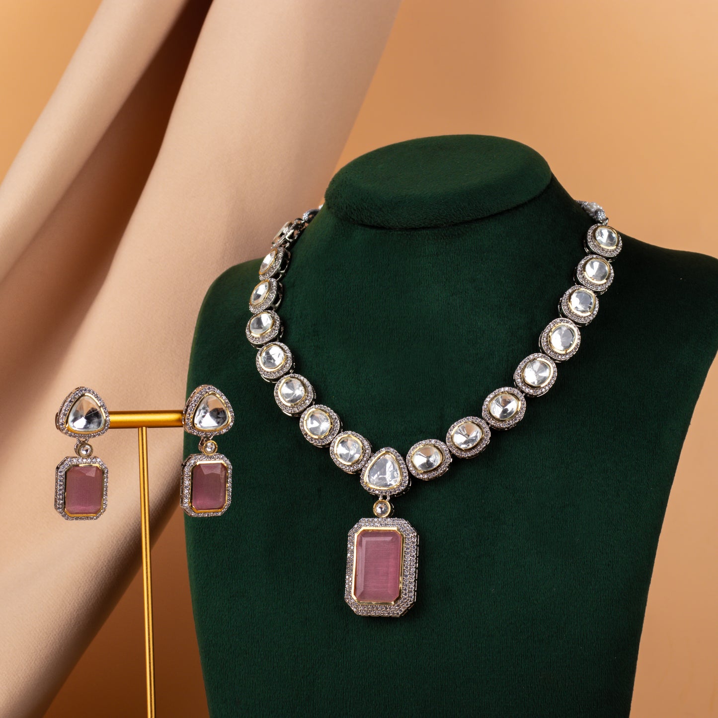 Vyara White Rose Pink Polki Necklae Set