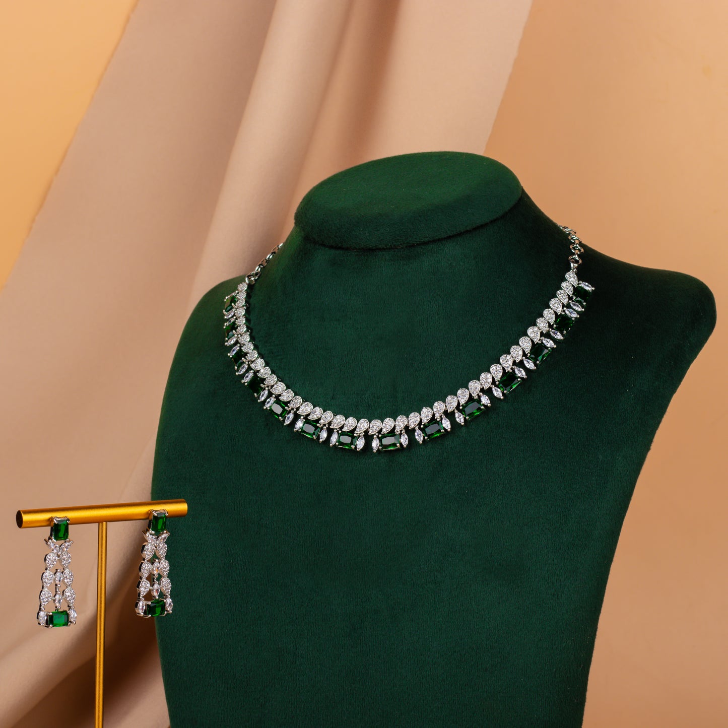 Diamond Delight Emerald Necklace Set