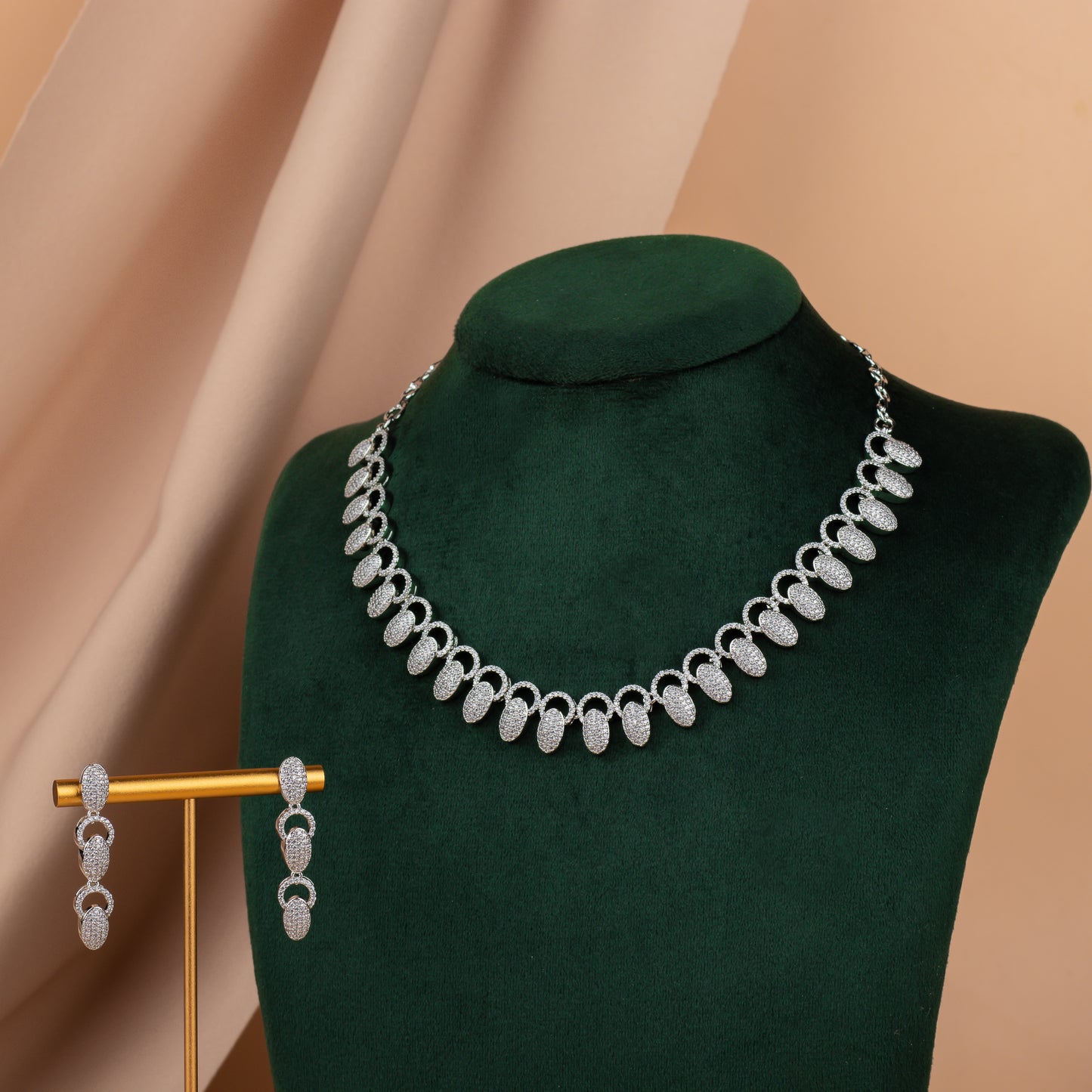 Mystical Mirage White Diamond Necklace Set