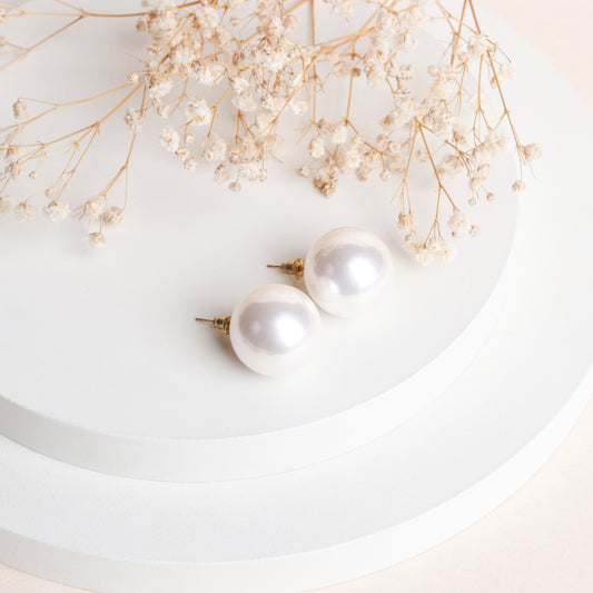 Alice White Pearl Studs