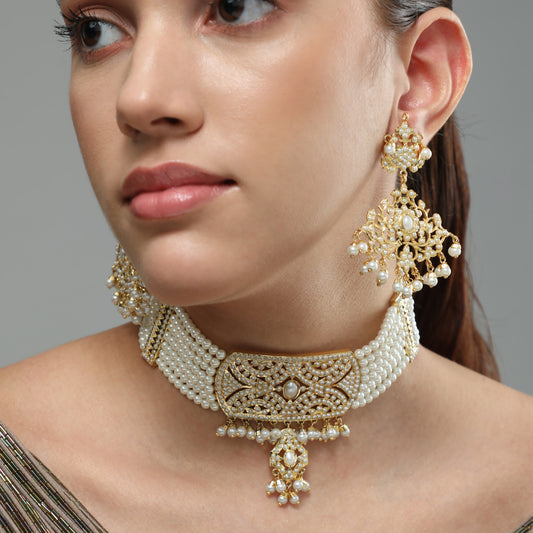 Maahru White Beaded Gold Plated Jadau Choker Set