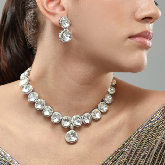 Splendour Silver White Polki Necklace Set