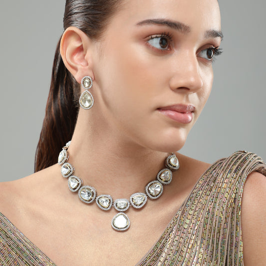 Delight Silver White Polki Necklace Set