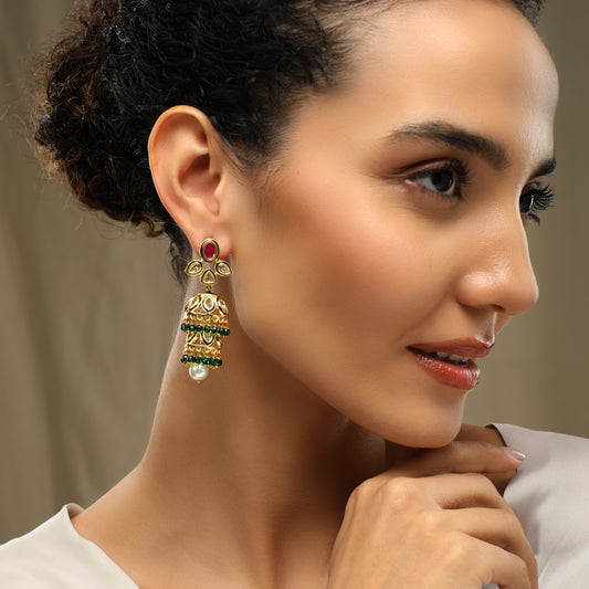 Haseen Kundn Studded Earrings