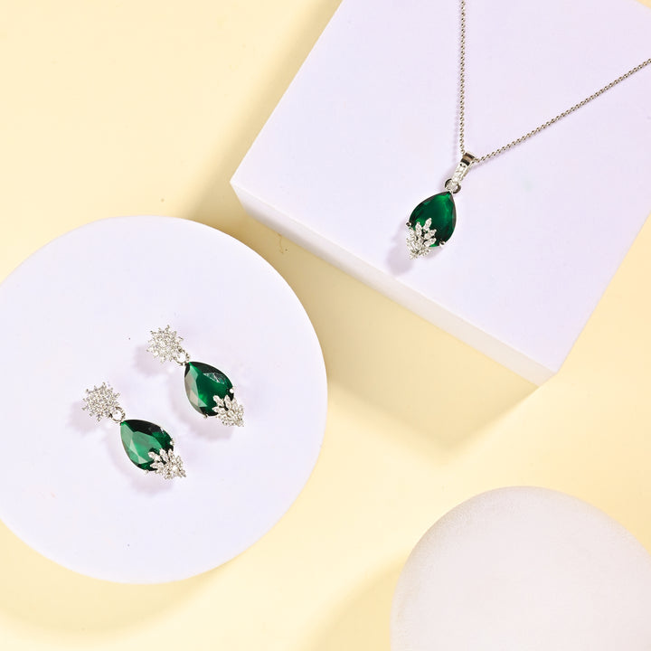 Yvaine Green Pendant Set (Chain Not Included)