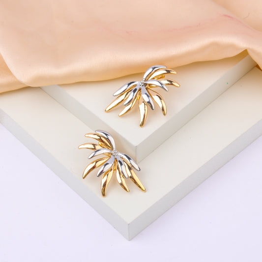 Daphne Gold-Grey Earrings